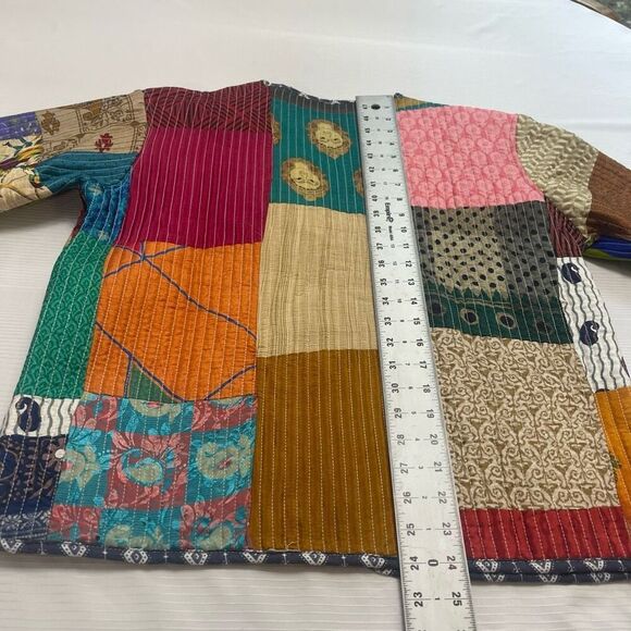 Quilted Jacket Women’s Floral Reversible Satin Kantha Art To Wear Boho One Size - Picture 10 of 12